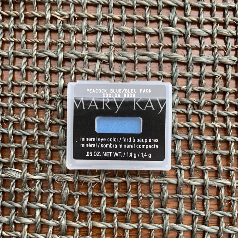 Mary Kay NIP Mineral Eye Color in Peacock Blue
